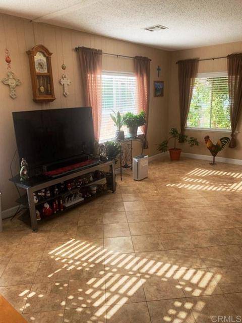 Escondido, CA 92029,1751 W Citracado #327