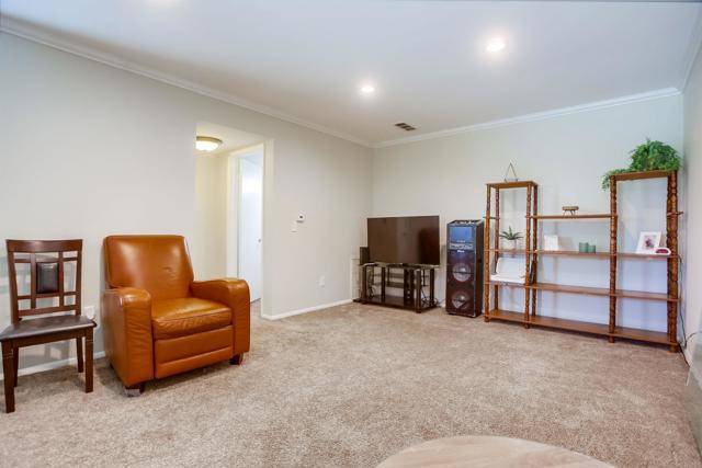 Vista, CA 92084,1116 Madera Lane