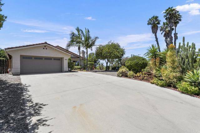 Vista, CA 92083,380 Whispering Brook Drive