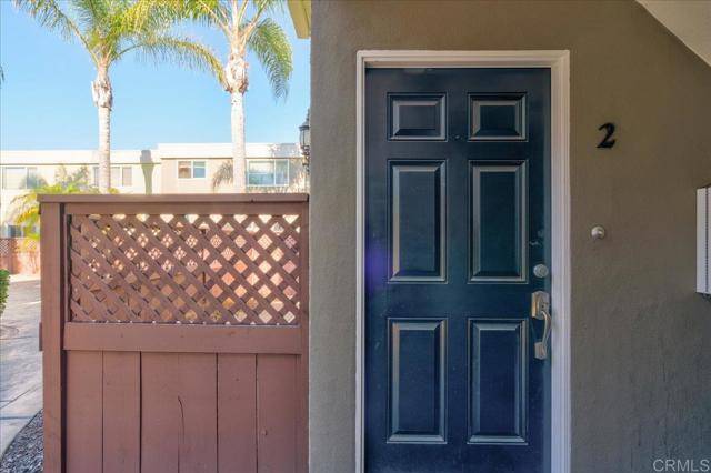 San Diego, CA 92117,6666 Beadnell Way #2