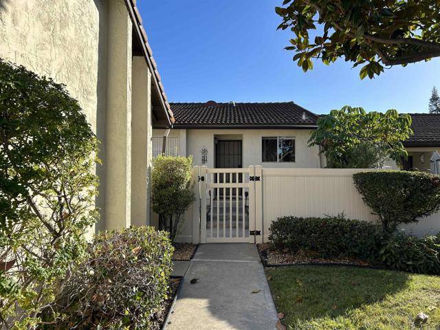 Encinitas, CA 92024,1716 Kellington Place