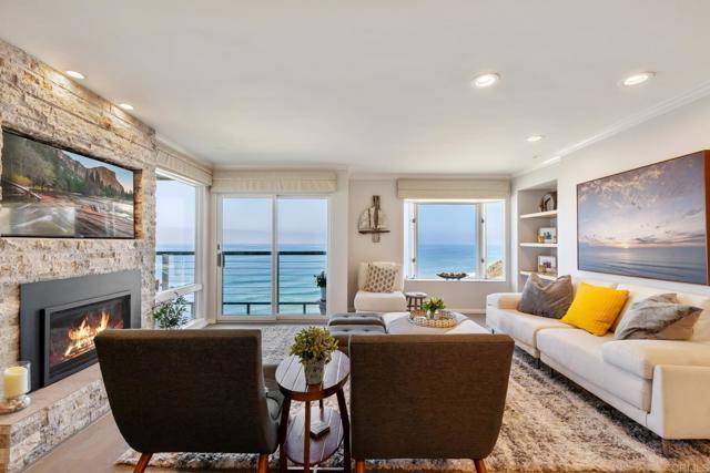 Encinitas, CA 92024,940 Sealane Drive #14