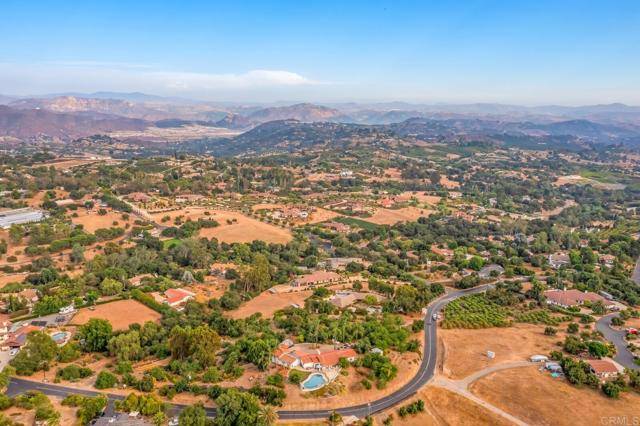 Fallbrook, CA 92028,811 S Ridge Drive