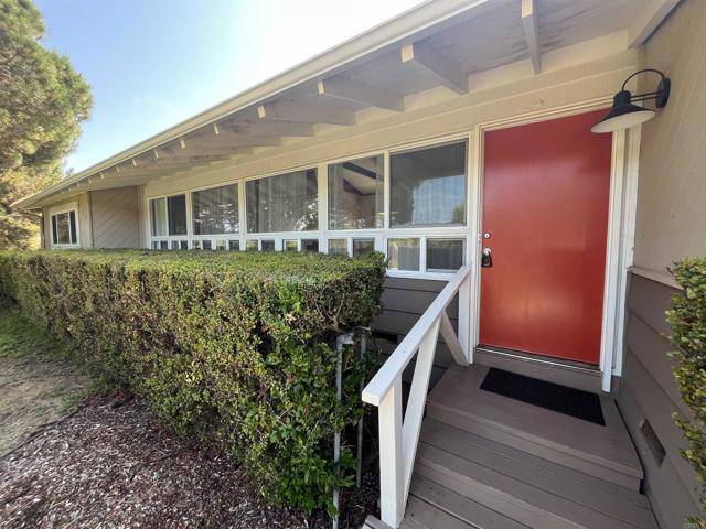 Encinitas, CA 92024,735 Cornish Dr