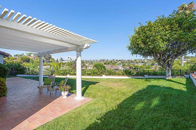 Oceanside, CA 92056,2327 Carriage Circle