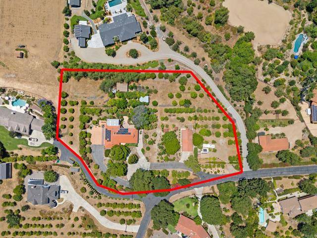 Fallbrook, CA 92028,641 Ridge Way