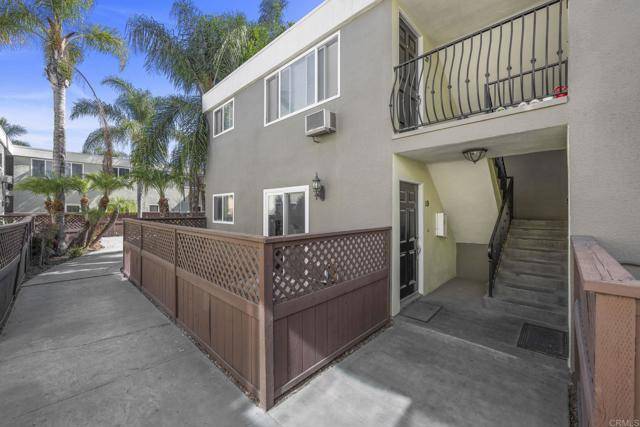 San Diego, CA 92117,6666 Beadnell Way #27