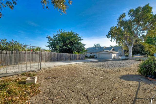 Vista, CA 92083,839 Rose Drive