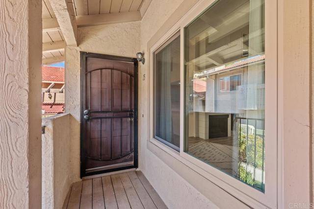 Carlsbad, CA 92009,2352 Altisma Way #15