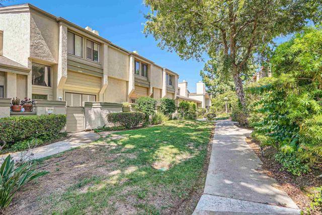 La Jolla, CA 92037,3253 Caminito Eastbluff #28