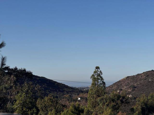 Vista, CA 92081,2190 Opal Ridge