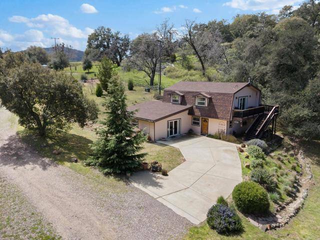 Santa Ysabel, CA 92070,27369 Bobcat Trail