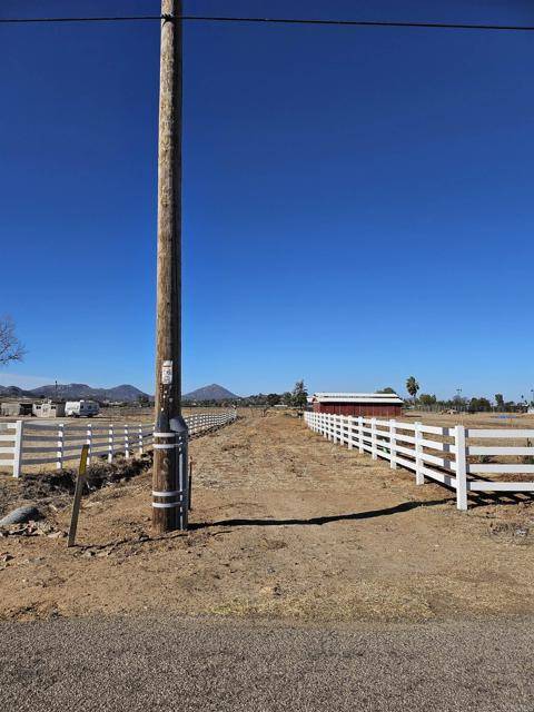 Ramona, CA 92065,4 Keyes