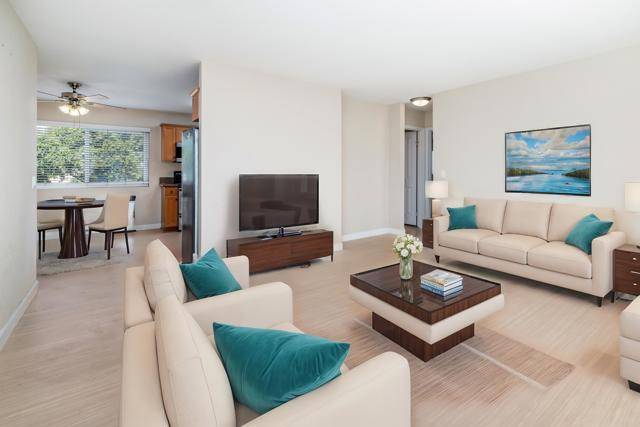 San Diego, CA 92117,6750 Beadnell Way #33