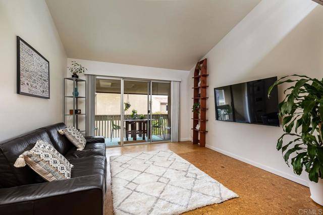 San Diego, CA 92109,1775 Diamond #308