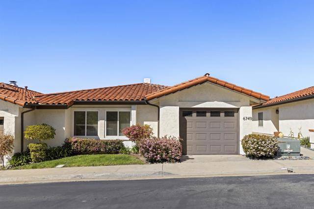 Carlsbad, CA 92011,6749 Russelia Court