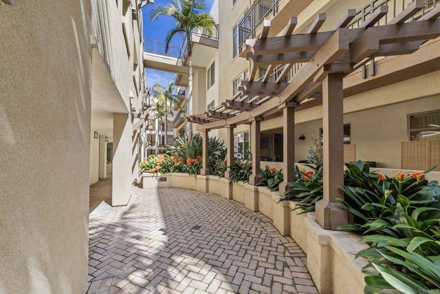 Oceanside, CA 92054,1019 Costa Pacifica Way #1111