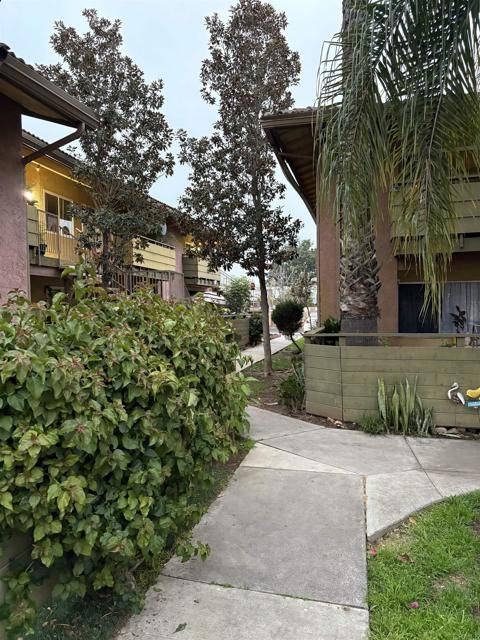 Escondido, CA 92027,2041 E Grand Avenue #48