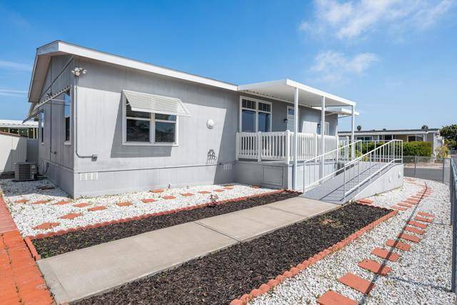 Oceanside, CA 92057,4660 N River #104