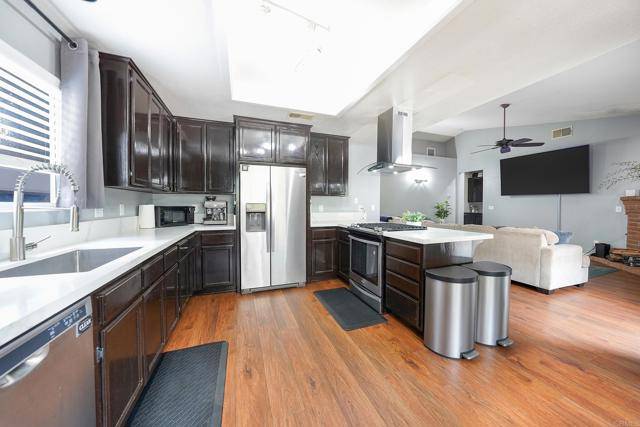 Ramona, CA 92065,25318 Kerri Lane