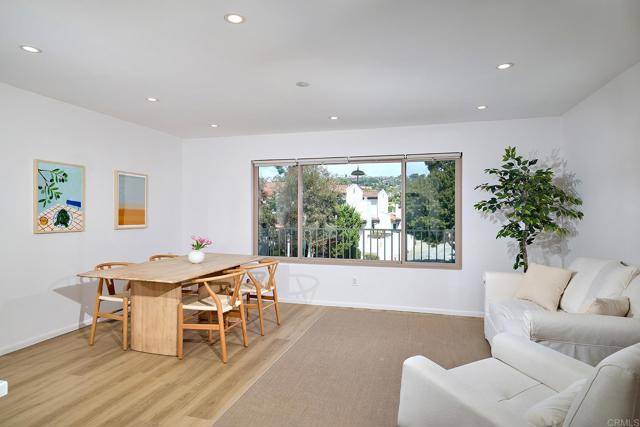 Carlsbad, CA 92009,7527 Jerez Court #E
