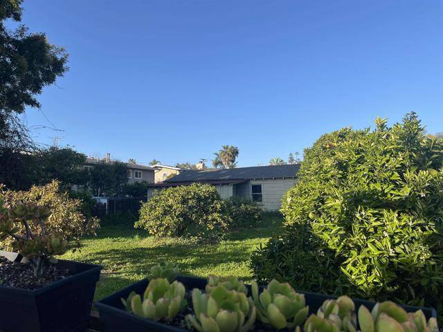 Encinitas, CA 92024,523 N Vulcan #35
