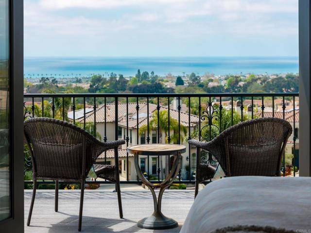 Carlsbad, CA 92011,7076 Heron Cir