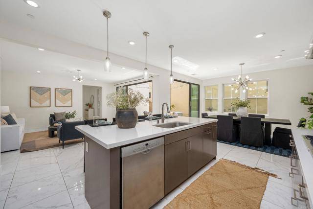 San Diego, CA 92130,6784 Kenmar Way
