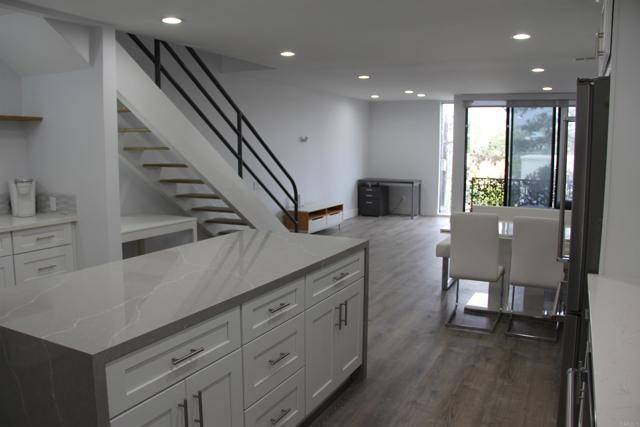 Encinitas, CA 92024,922 Sealane Drive #B