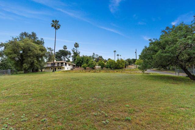 Valley Center, CA 92082,27229 Oakmont
