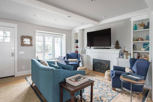 Carlsbad, CA 92008,2677 Garfield St