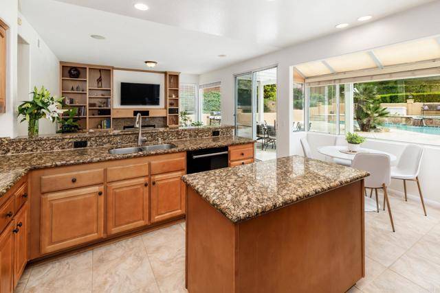 San Diego, CA 92129,9521 Oviedo Street