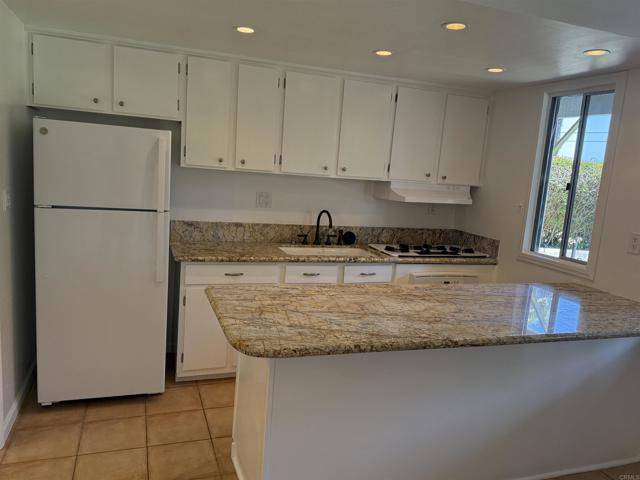 Oceanside, CA 92054,1040 Shafer Street #1/2