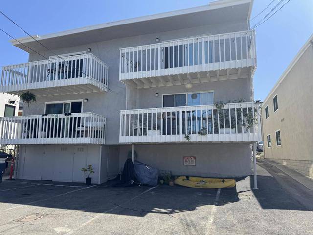 Cardiff By The Sea, CA 92007,2068 MONTGOMERY AVENUE