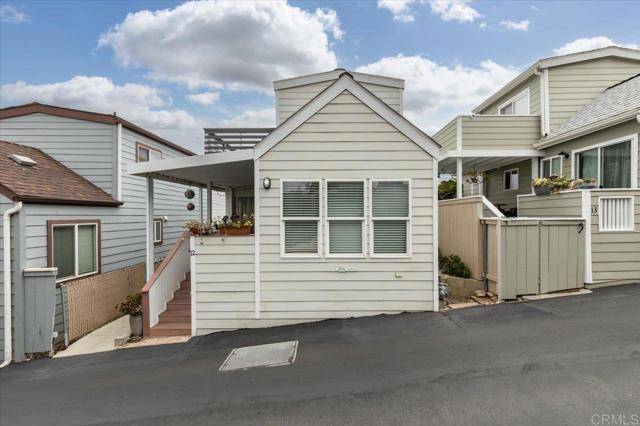 Encinitas, CA 92024,1624 N Coast Highway 101 #12
