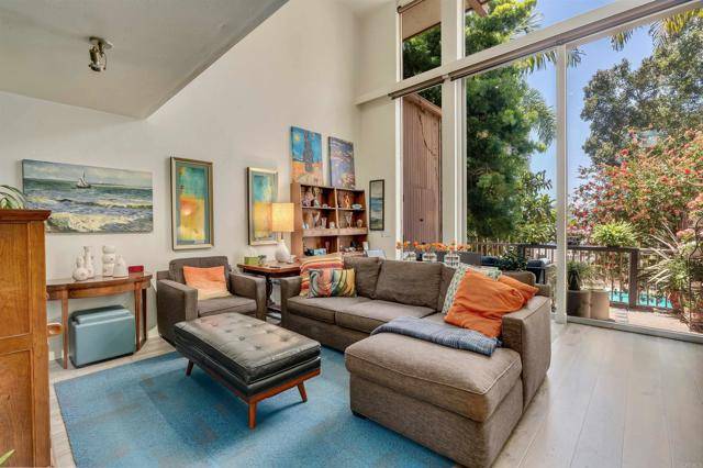La Jolla, CA 92037,2630 Torrey Pines Rd. Road #E22