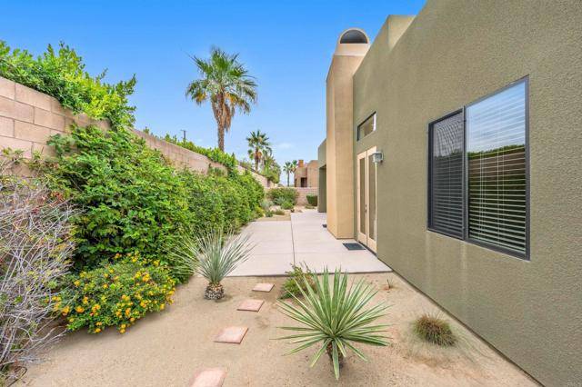 Palm Desert, CA 92211,74158 Pele Place