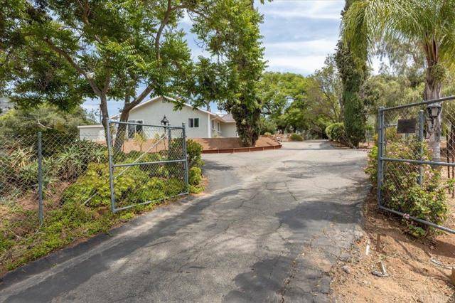 Escondido, CA 92026,26895 N Broadway