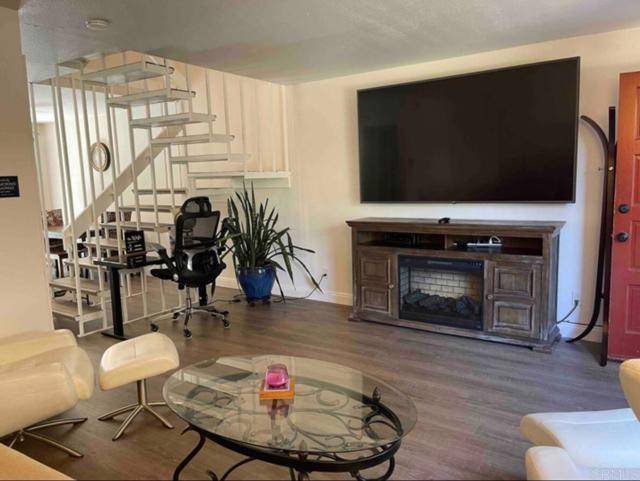 Santee, CA 92071,8962 Fletcher Valley Dr.