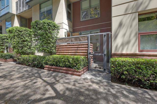 San Diego, CA 92101,1150 J Street #117