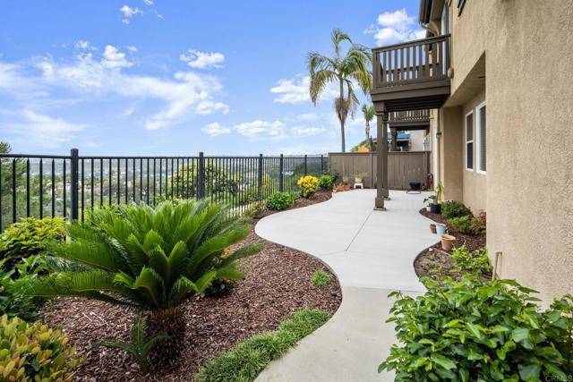 Carlsbad, CA 92009,6410 Terraza Portico