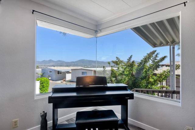 San Marcos, CA 92078,150 S Rancho Santa Fe #105