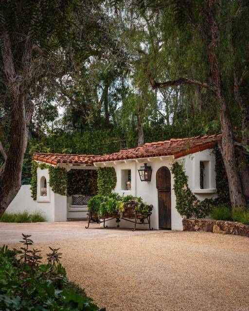 Rancho Santa Fe, CA 92067,17484 El Vuelo