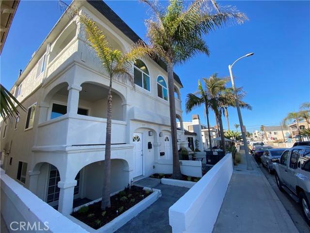 Newport Beach, CA 92663,119 40th Street #1/2