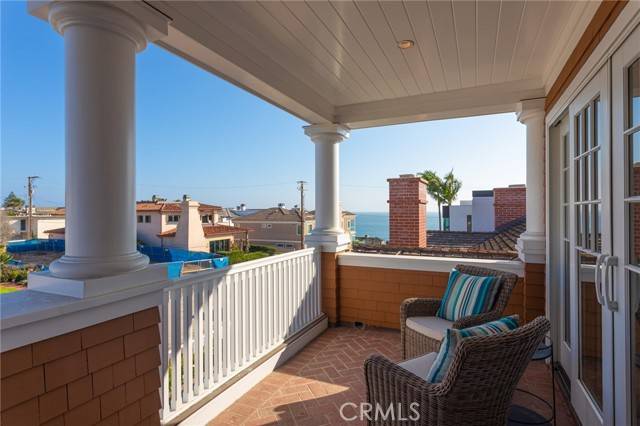 Corona Del Mar, CA 92625,215 Marigold Avenue