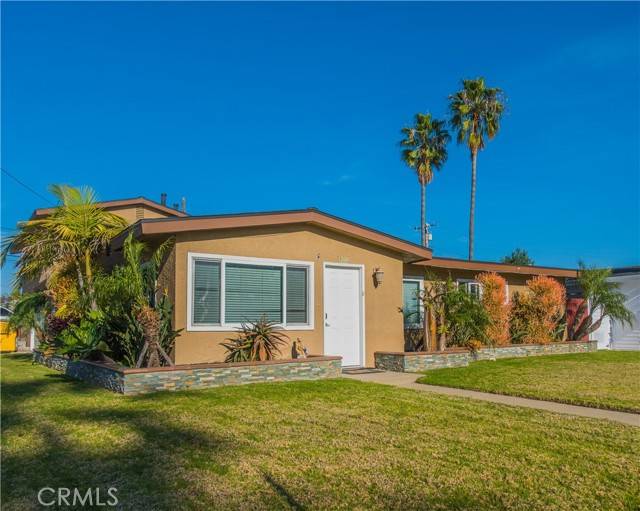 Costa Mesa, CA 92627,302 Ramona Place