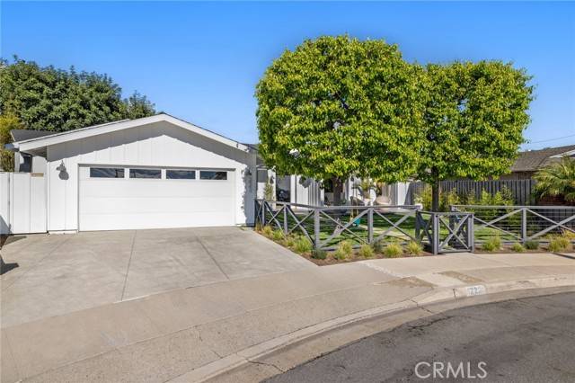 Costa Mesa, CA 92627,223 Robinhood Place