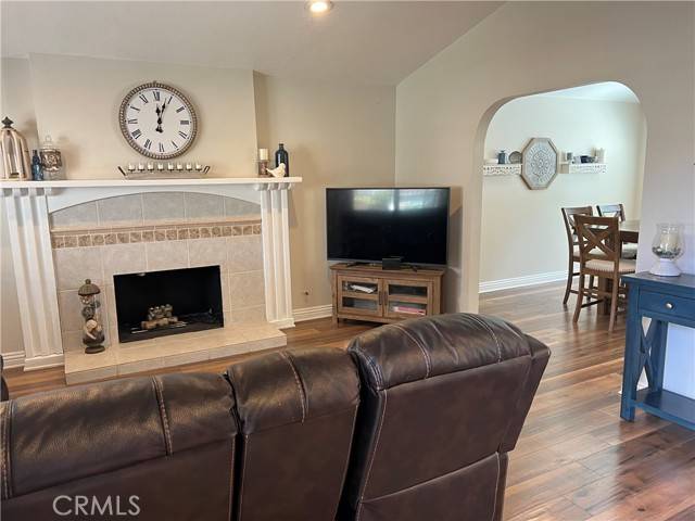 Agoura Hills, CA 91301,30766 Mainmast Drive