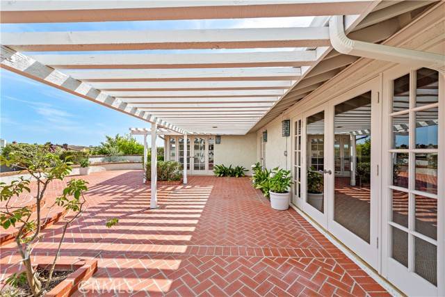 Corona Del Mar, CA 92625,17 Skysail Drive