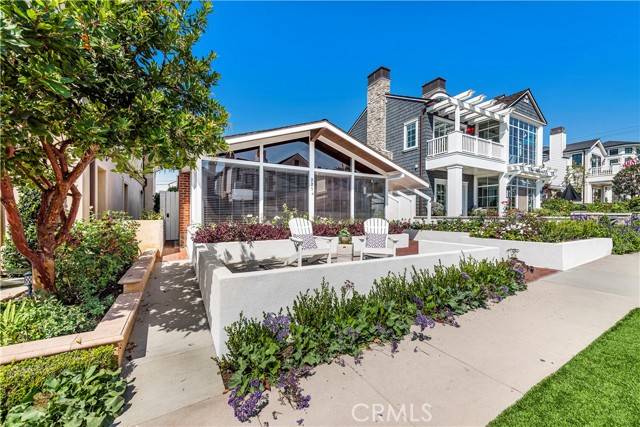 Corona Del Mar, CA 92625,221 Larkspur Avenue